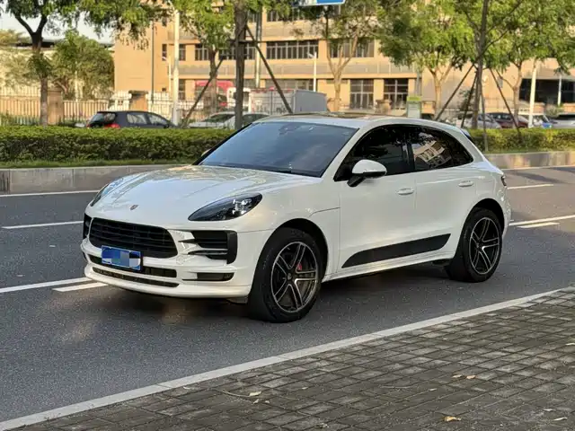 Porsche Macan 2021