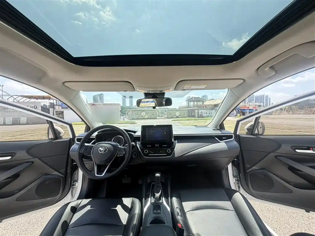 Toyota Corolla 2021 1.2T S-CVT Elite PLUS Edition фото 11