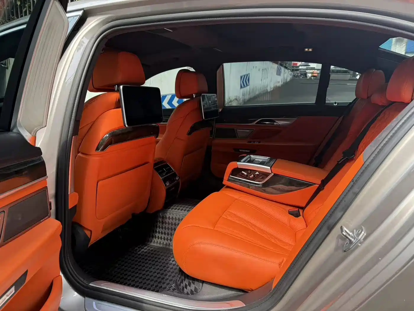 BMW 7 Series 2016 730Li Luxury фото 7