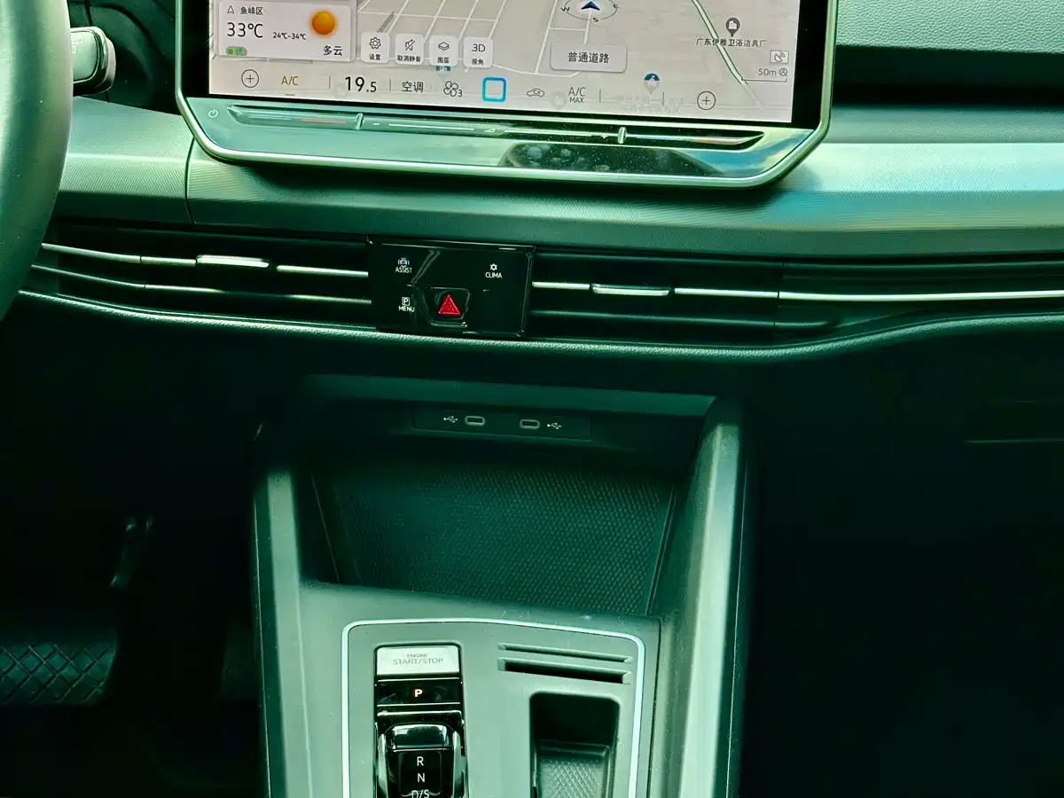 Volkswagen Golf 2026 300TSI Pro фото 14