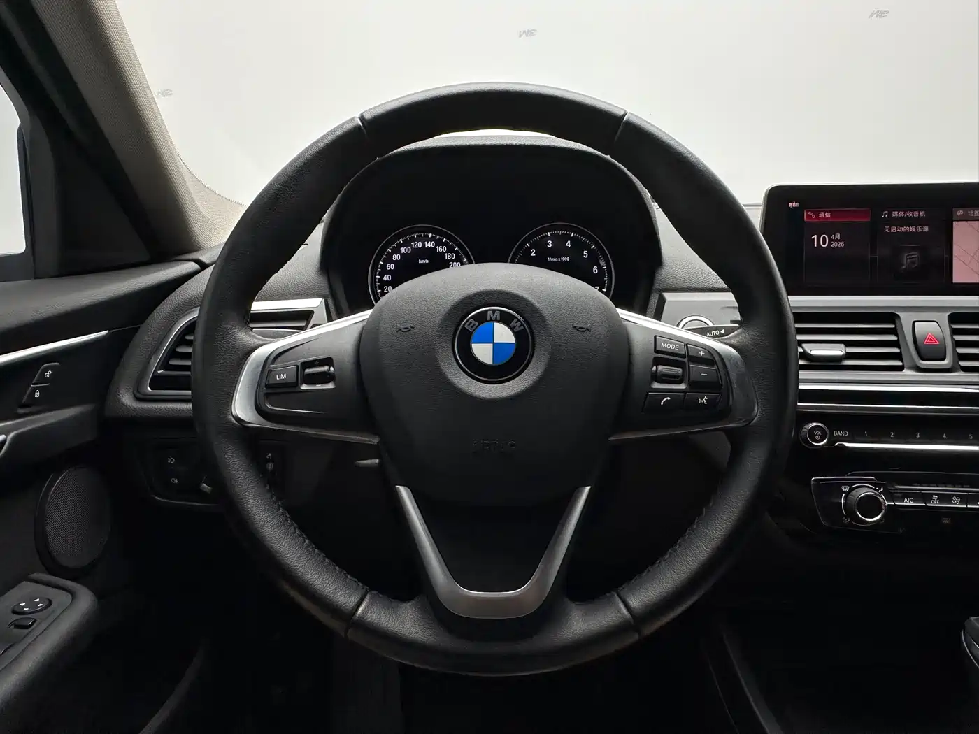 BMW 1 Series 2019 118i Fashion Edition фото 16