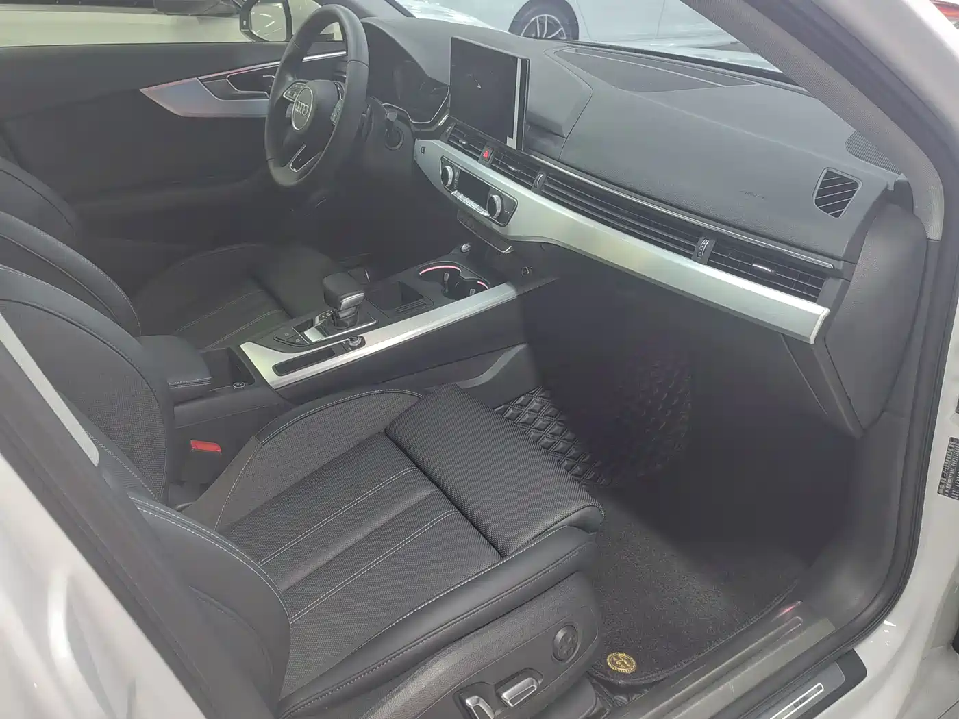 Audi A4L 2024 40 TFSI Luxury Dynamic фото 7