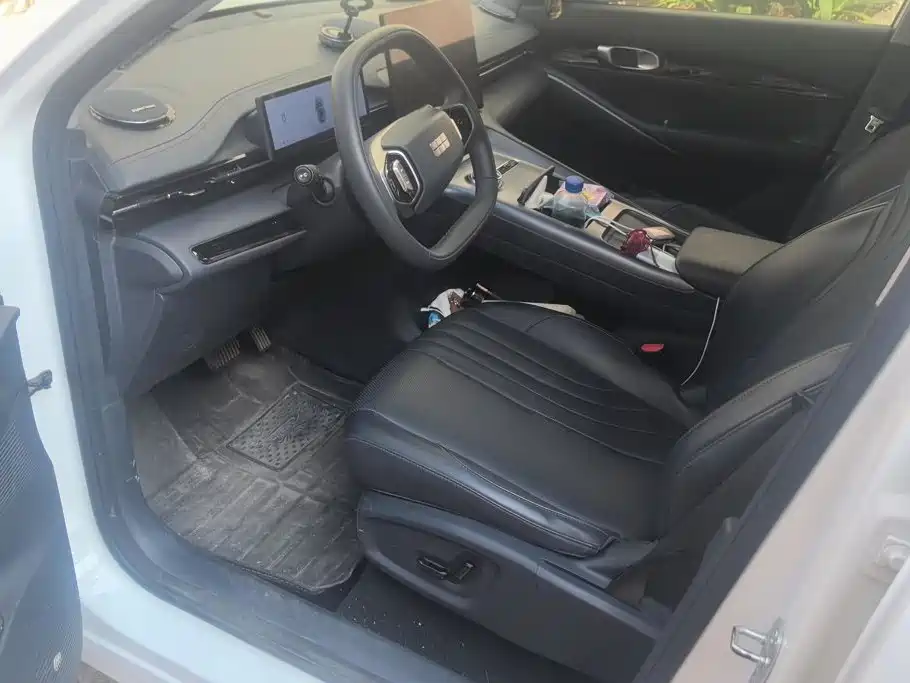 Фото 9 - Geely Galaxy Galaxy E5