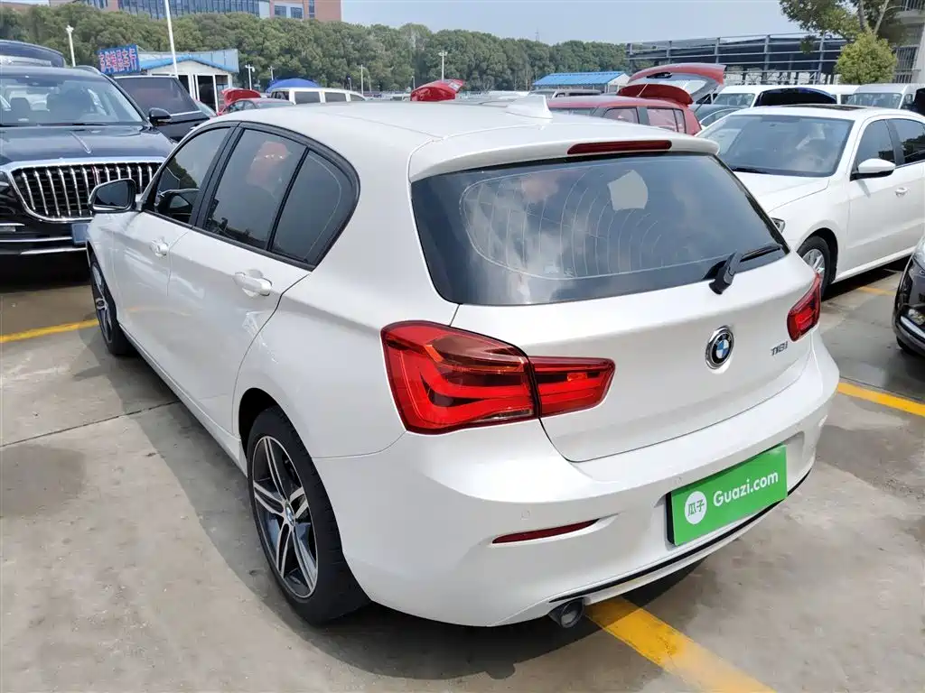 BMW 1 Series (Import) 2018 118i Sport Design Package фото 23