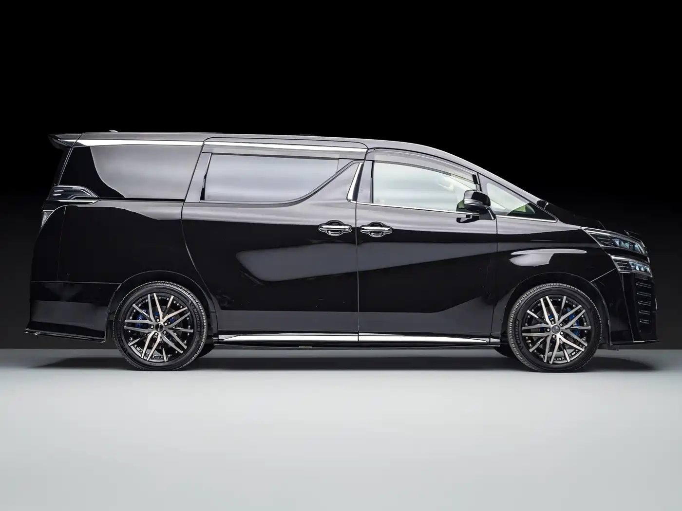 Toyota Vellfire 2021 2020 Twin Engine 2.5L HV Premium Edition