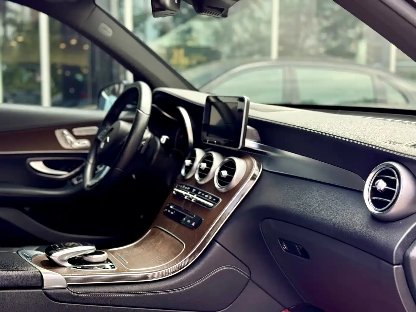 Mercedes-Benz GLC 2017 GLC 300 4MATIC Dynamic фото 25