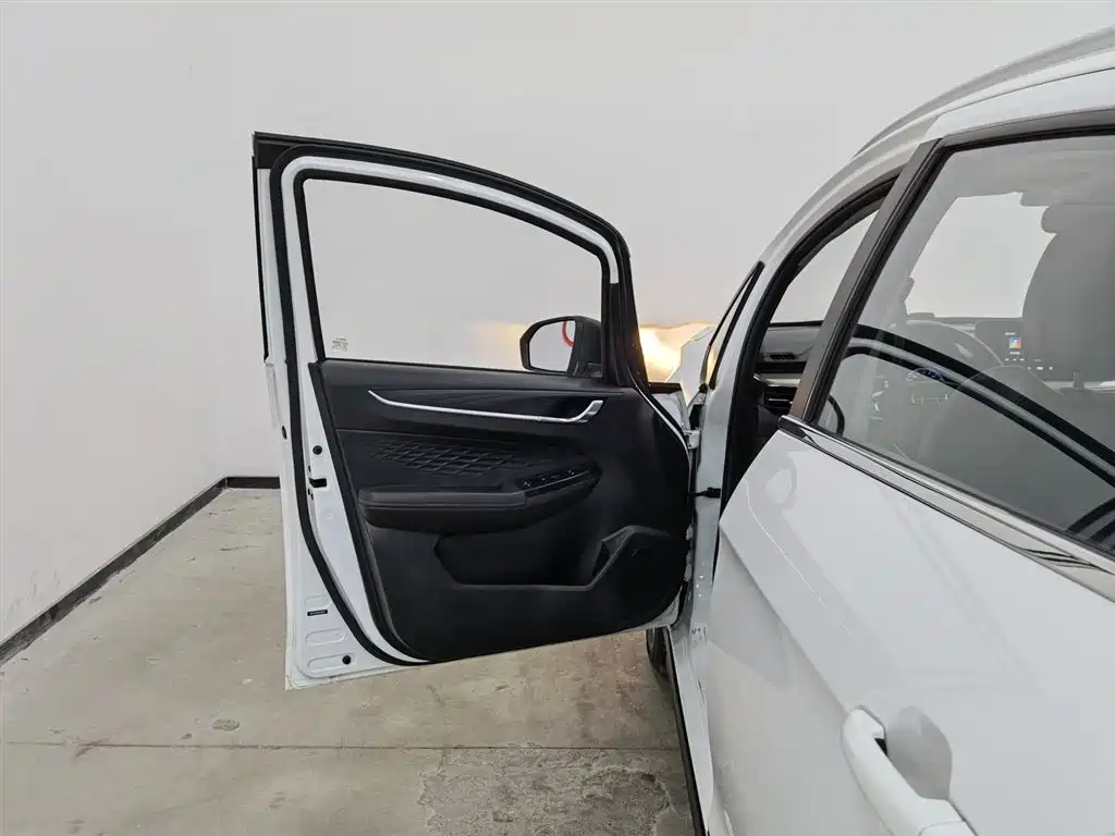 GEELY AUTOMOBILE VISION X3