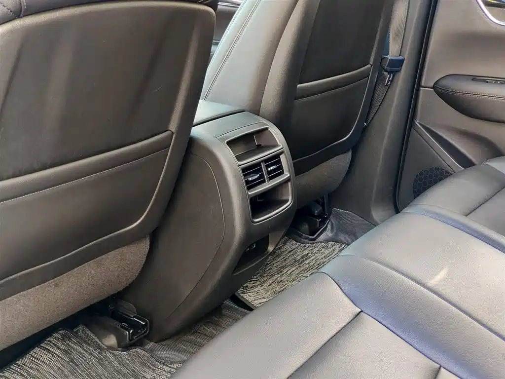 Cadillac XT5 2022 2.0T 2WD Luxury фото 9