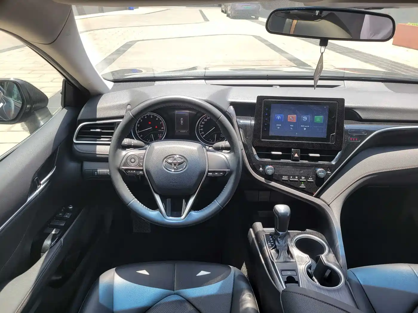 Toyota Camry 2023 2.0G Luxury Edition фото 10