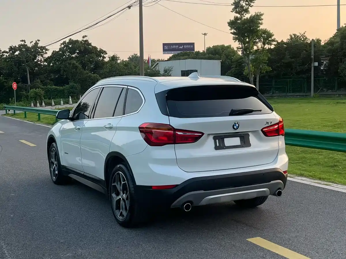 BMW X1 2016 sDrive20Li Luxury Model фото 7