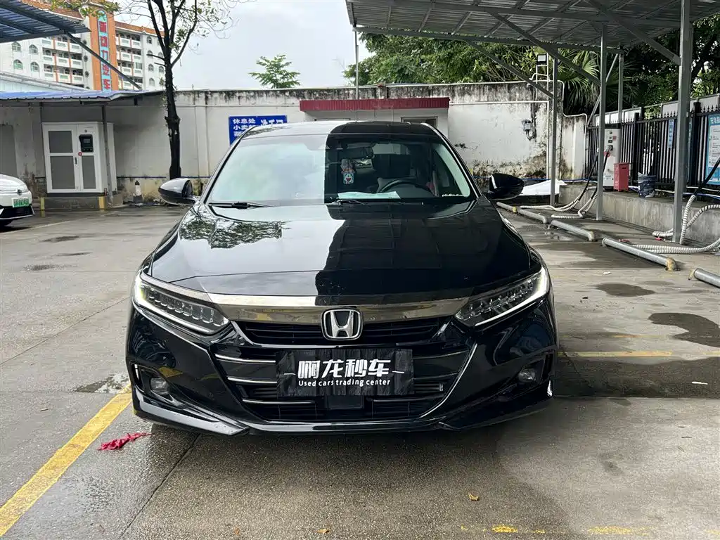 Honda Accord 2022 260TURBO Phantom Night Premium 2