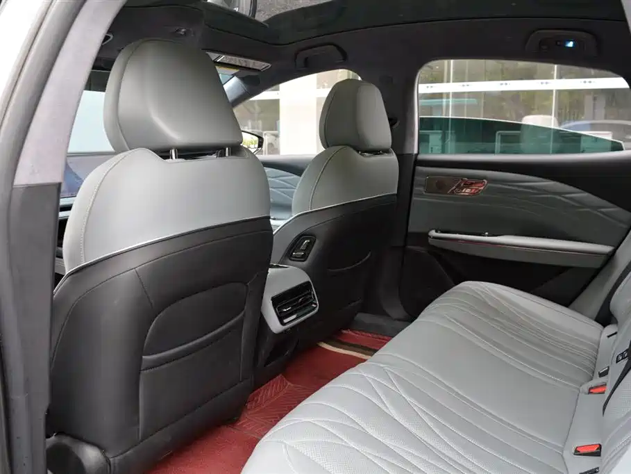 Geely Galaxy Galaxy E8 2025 2025 575km Exploration Smart Drive Edition