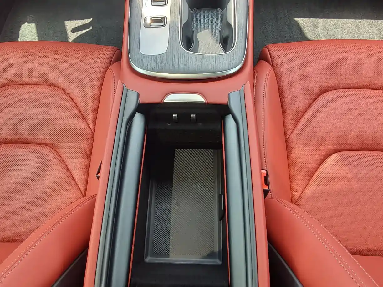 Xiaomi Auto Xiaomi SU7 2024 RWD Ultra Long Range Advanced Smart Driving Pro Edition фото 16