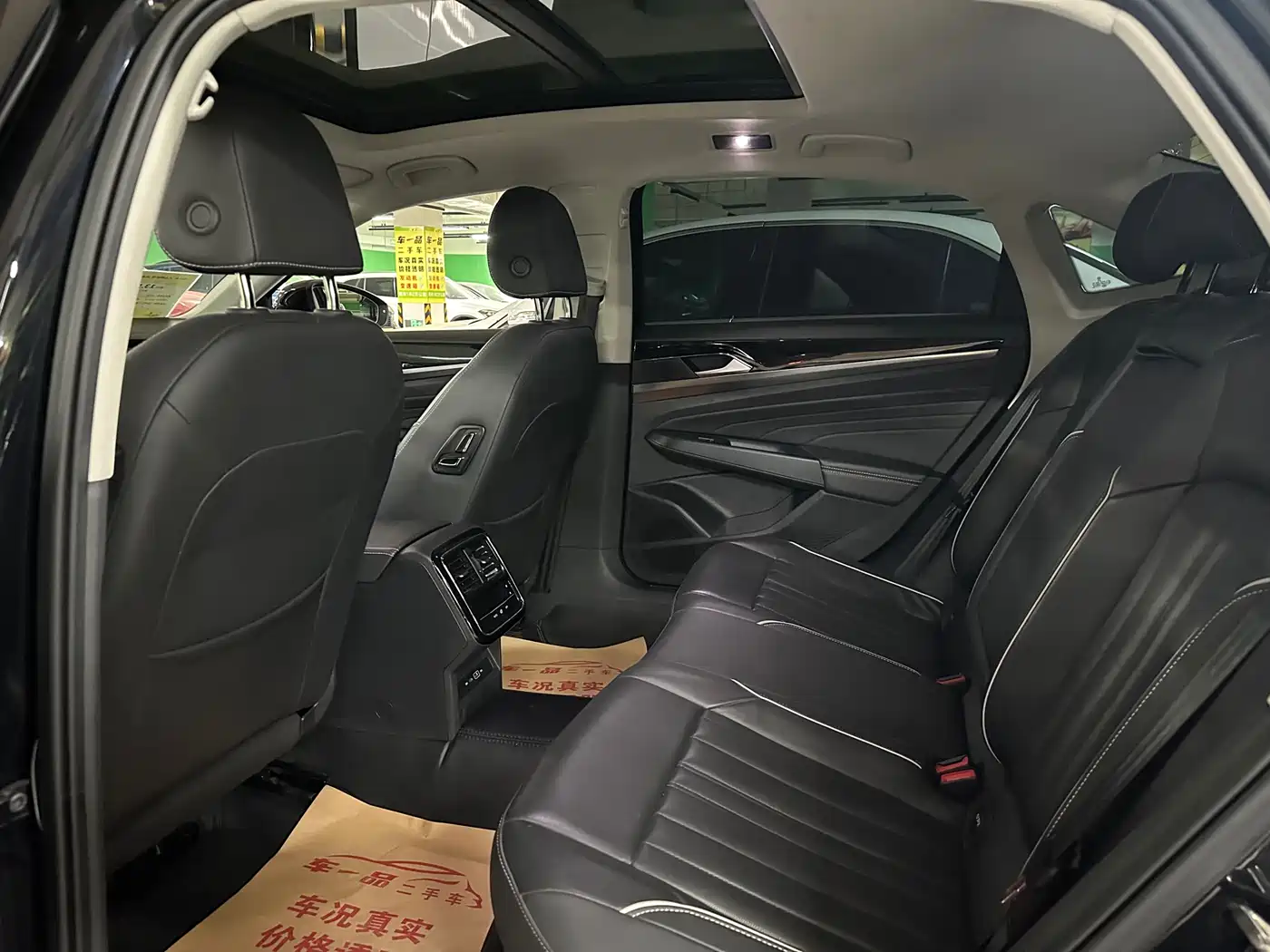 Volkswagen Passat 2023 Facelift 330TSI Starlight Elite Edition фото 16