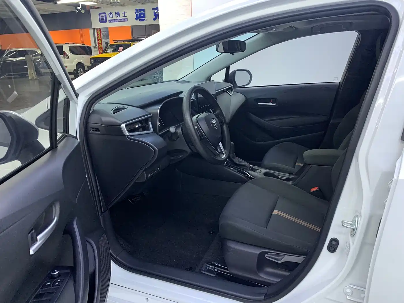 Toyota Levin 2023 Smart Hybrid 1.8L Luxury фото 11