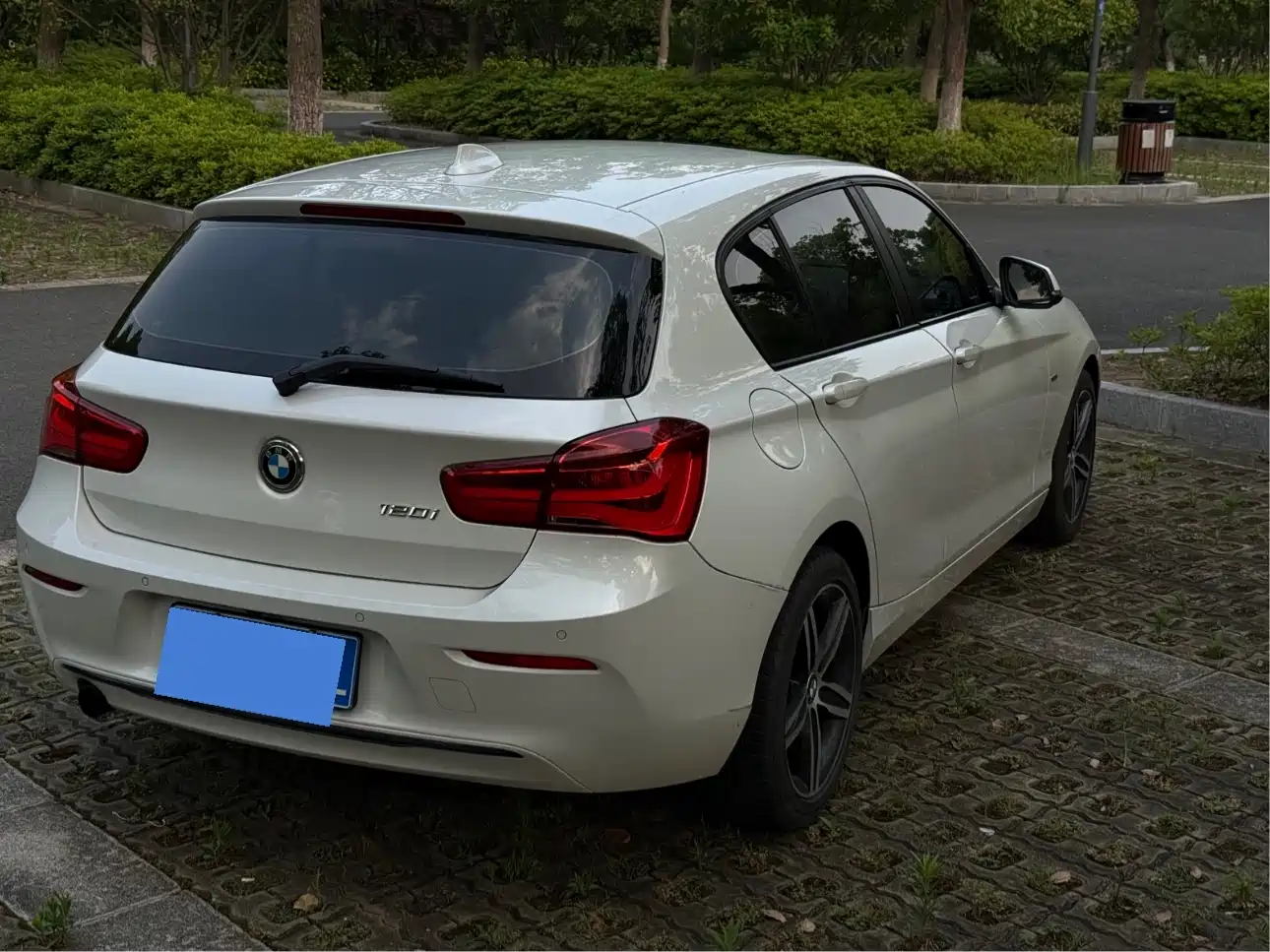 BMW 1 Series (Import) 2015 120i Sport Design Package фото 7