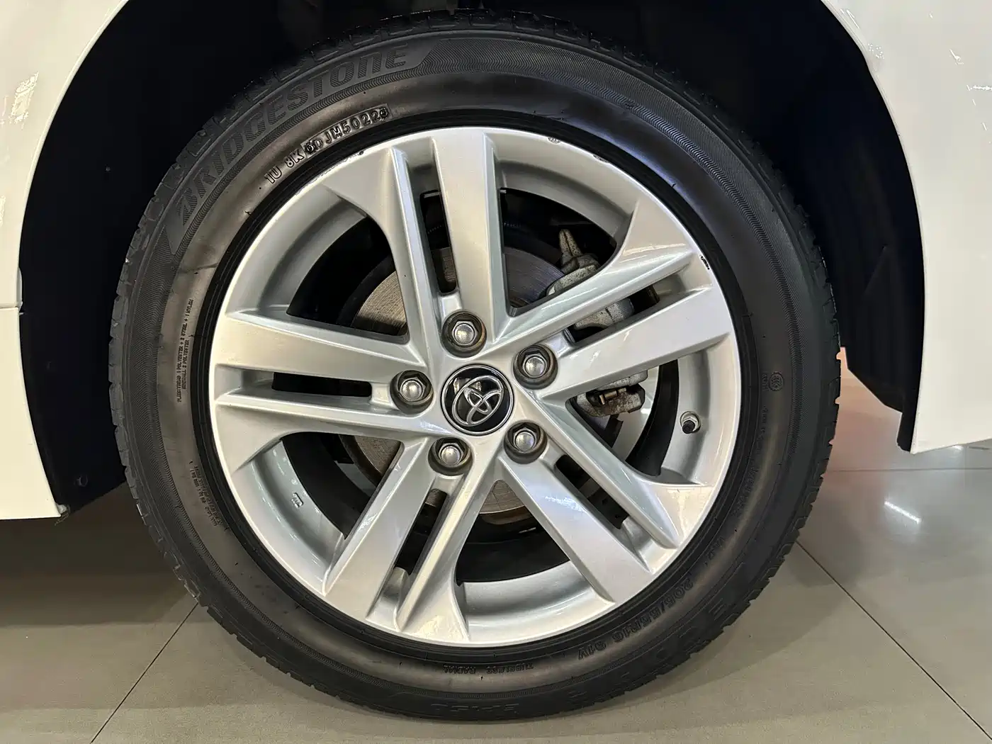 Toyota Levin 2022 Dual Engine 1.8H E-CVT Leading Edition фото 9