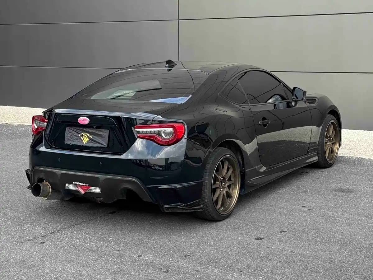 Photo 9 - Subaru BRZ