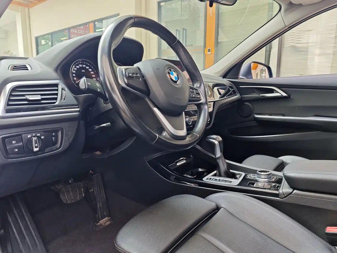 BMW 1 Series 2018 118i Design Package фото 9