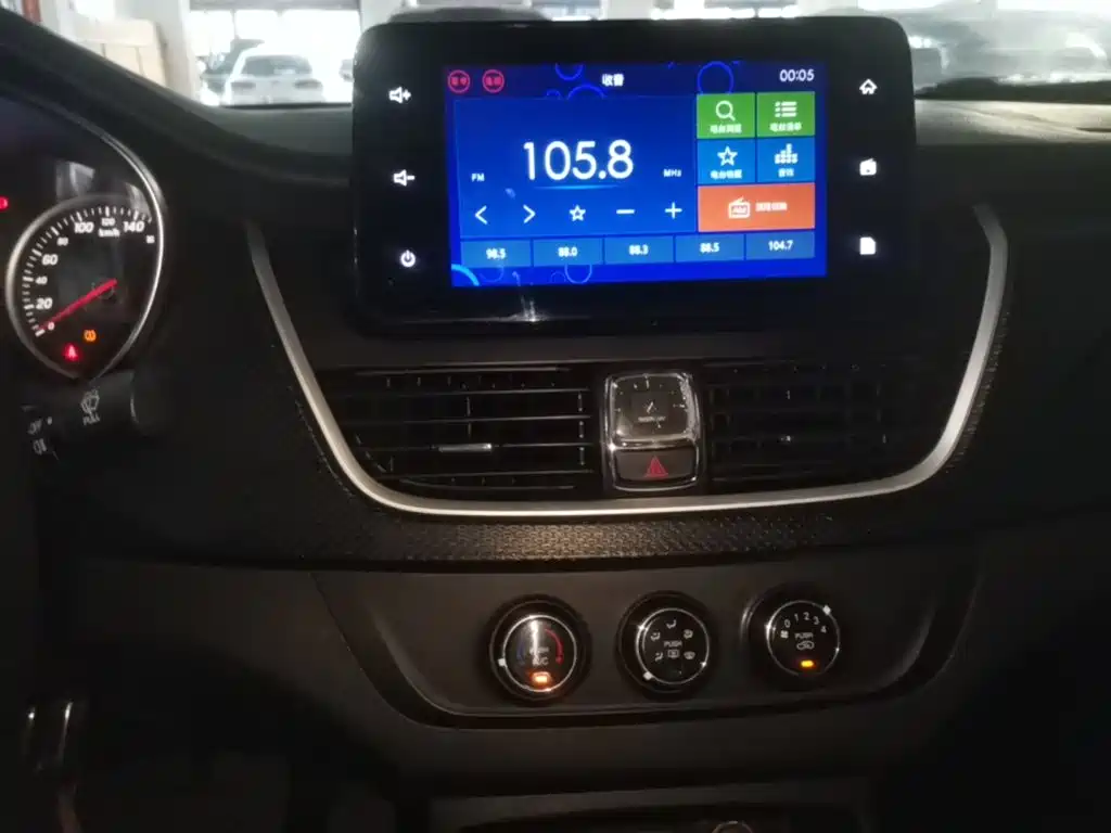 Baojun 730 2019 2019 1.5T CVT Fashion Edition 7-Seater China VI