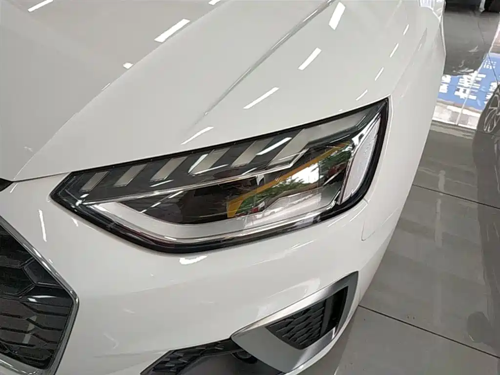 Audi A4L 2020 40 TFSI quattro Luxury Dynamic фото 24