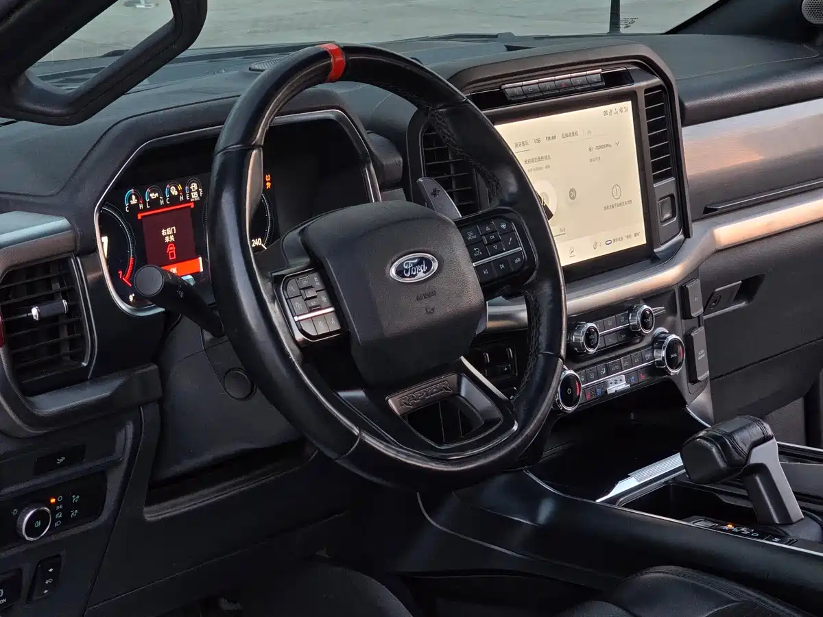 FORD F-150 RAPTOR