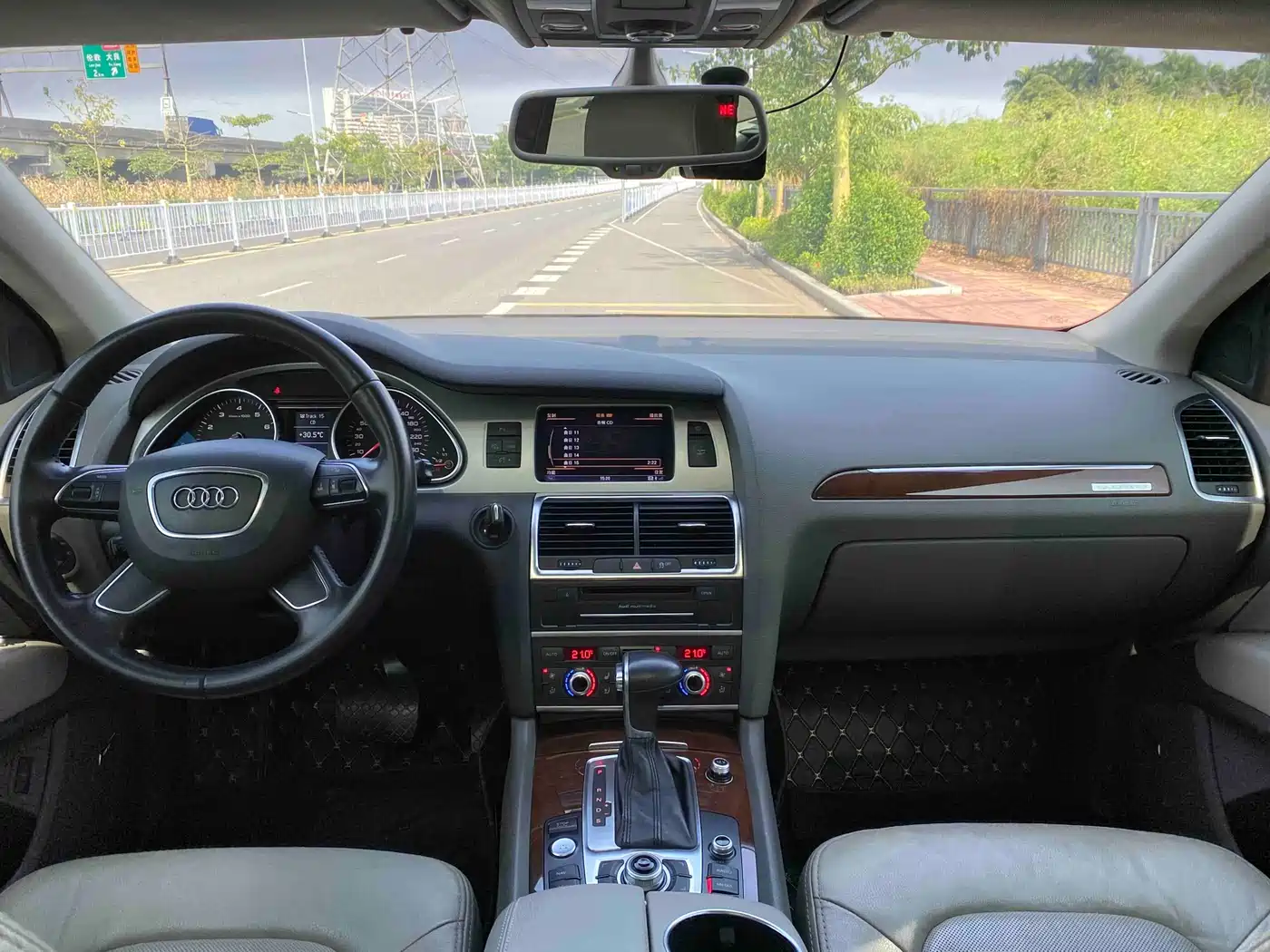 Audi Q7 2012 3.0 TFSI Technology (245kW) фото 8