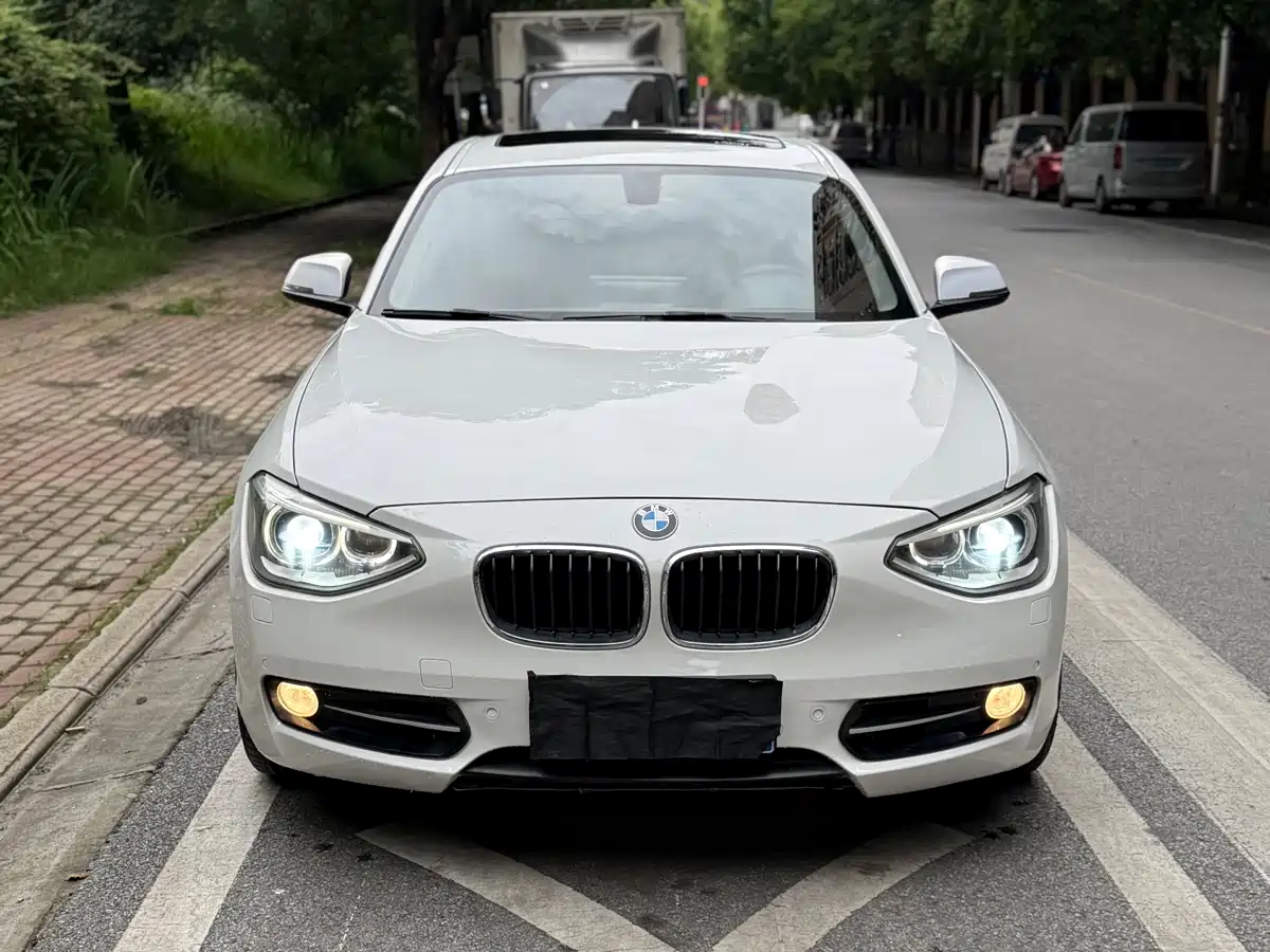 BMW 1 Series (Import) 2012 118i Sport фото 2