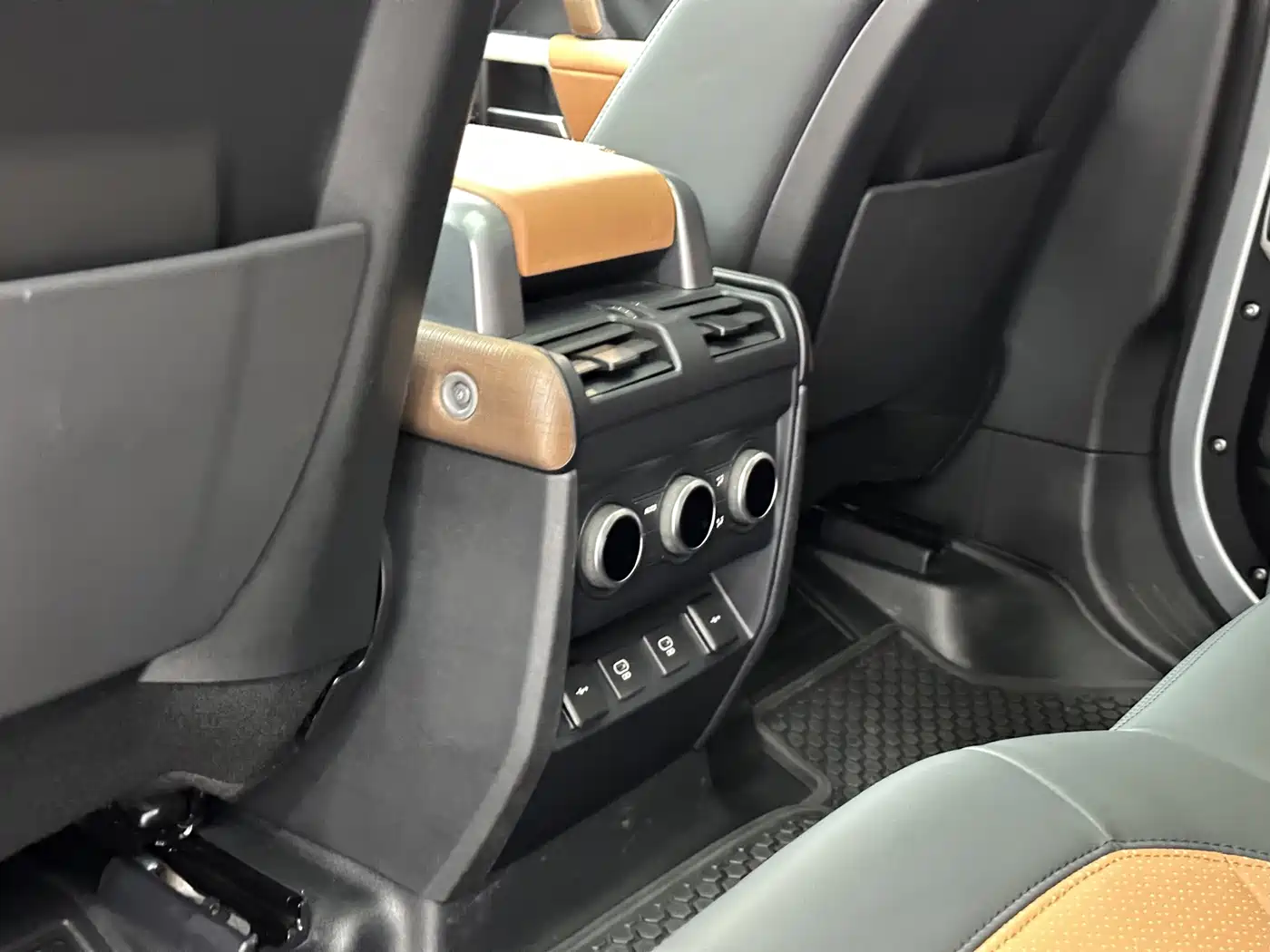 Land Rover Defender 2021 2022 110 P400 Dark Special Edition