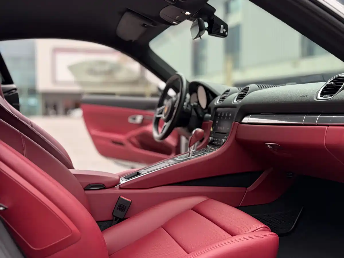 Porsche 718 2020 Cayman 2.0T фото 13
