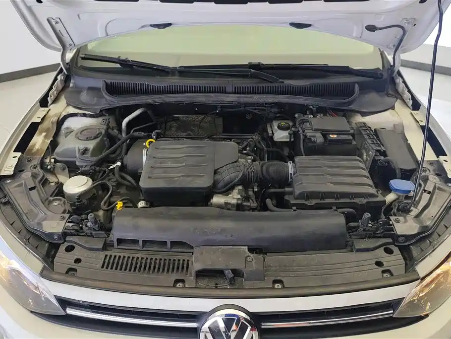 Volkswagen Polo 2021 Plus 1.5L Automatic Panorama Enjoyment Edition фото 10