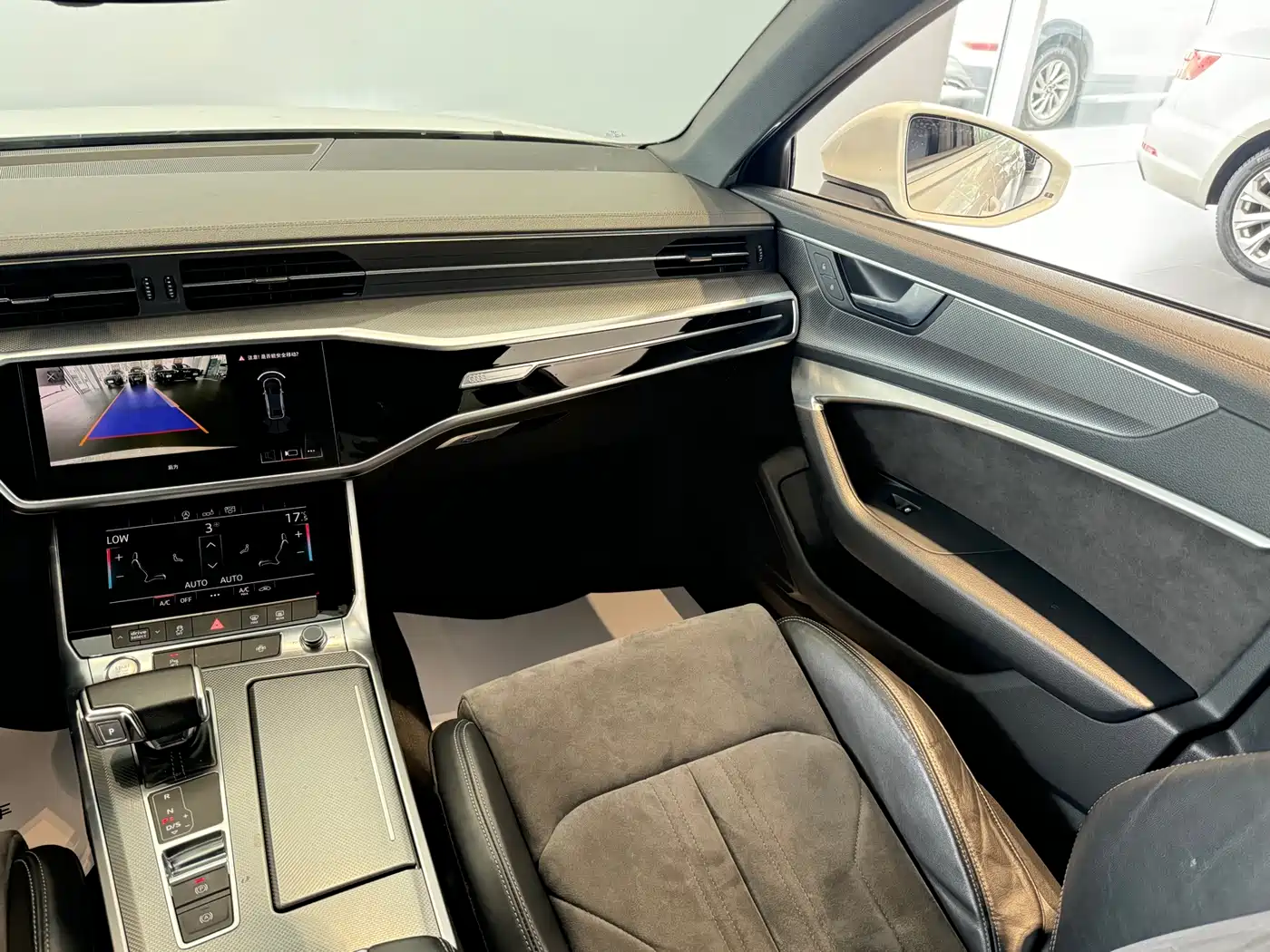 Audi A6L 2019 40 TFSI Luxury Dynamic фото 15