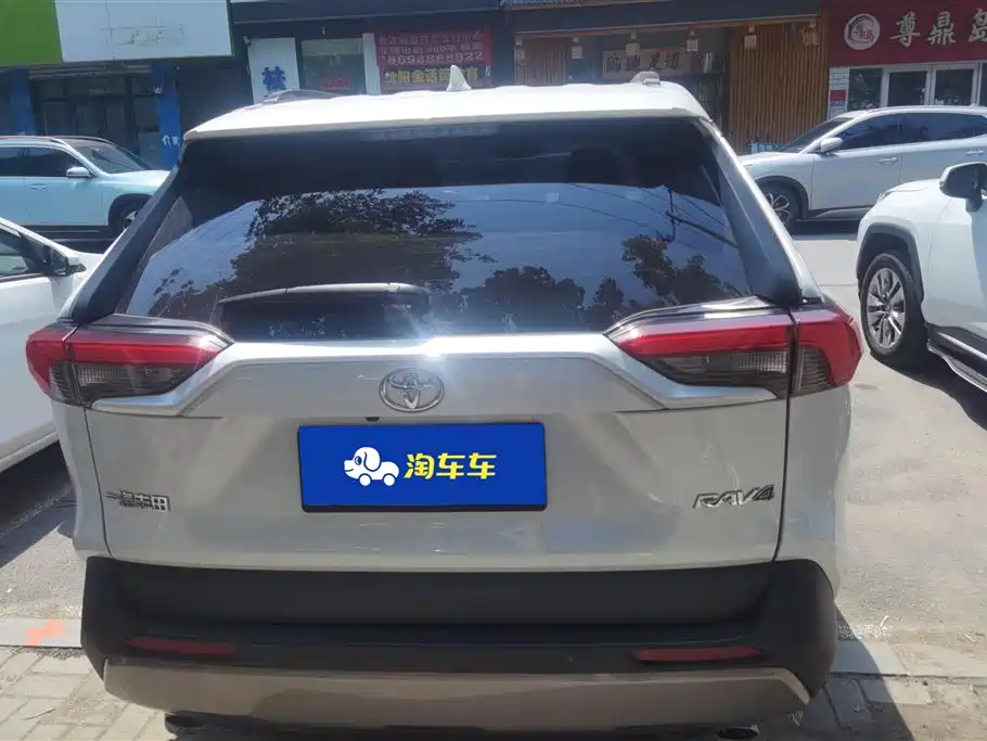 Toyota RAV4 Rongfang 2023 2.0L CVT FWD Style Plus Edition фото 4