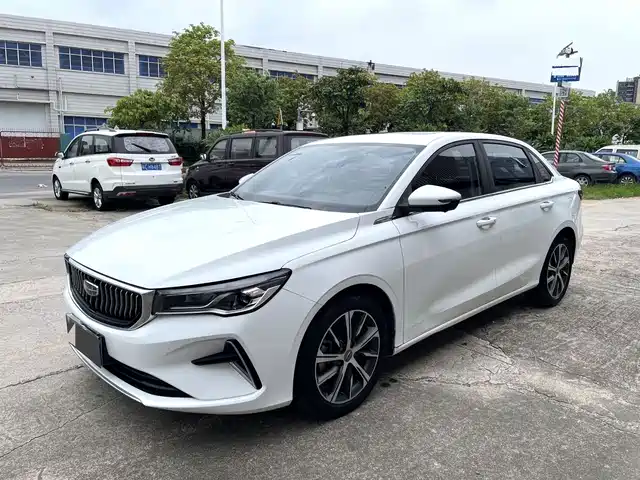 Geely Emgrand 2023