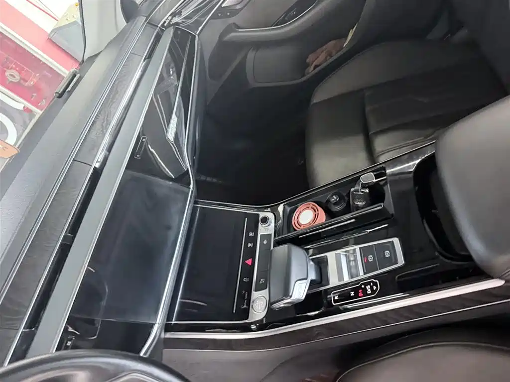 Audi A8 2018 A8L 55 TFSI quattro Launch Elite фото 11