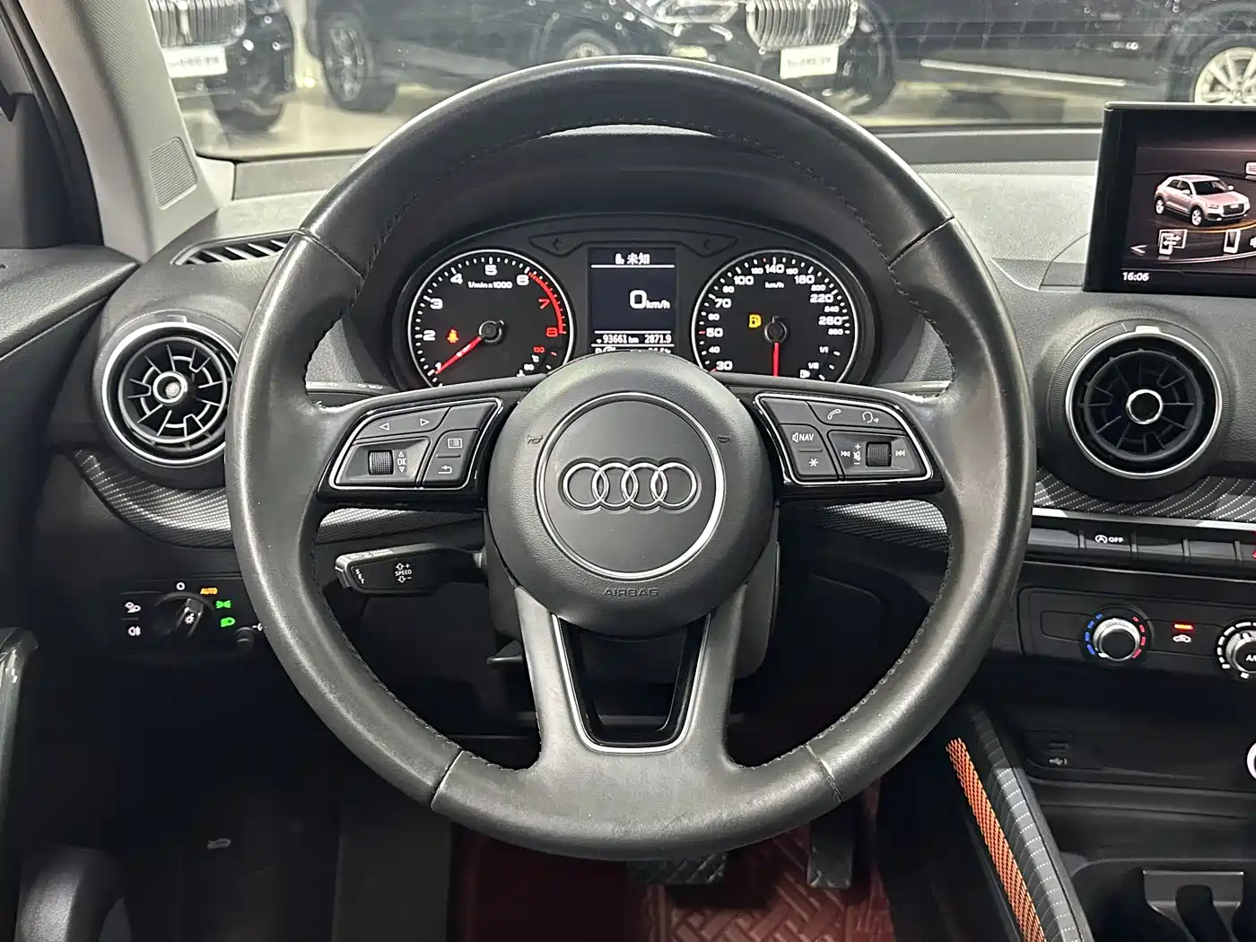 Audi Q2L 2018 35 TFSI Launch Exclusive Edition China VI фото 17