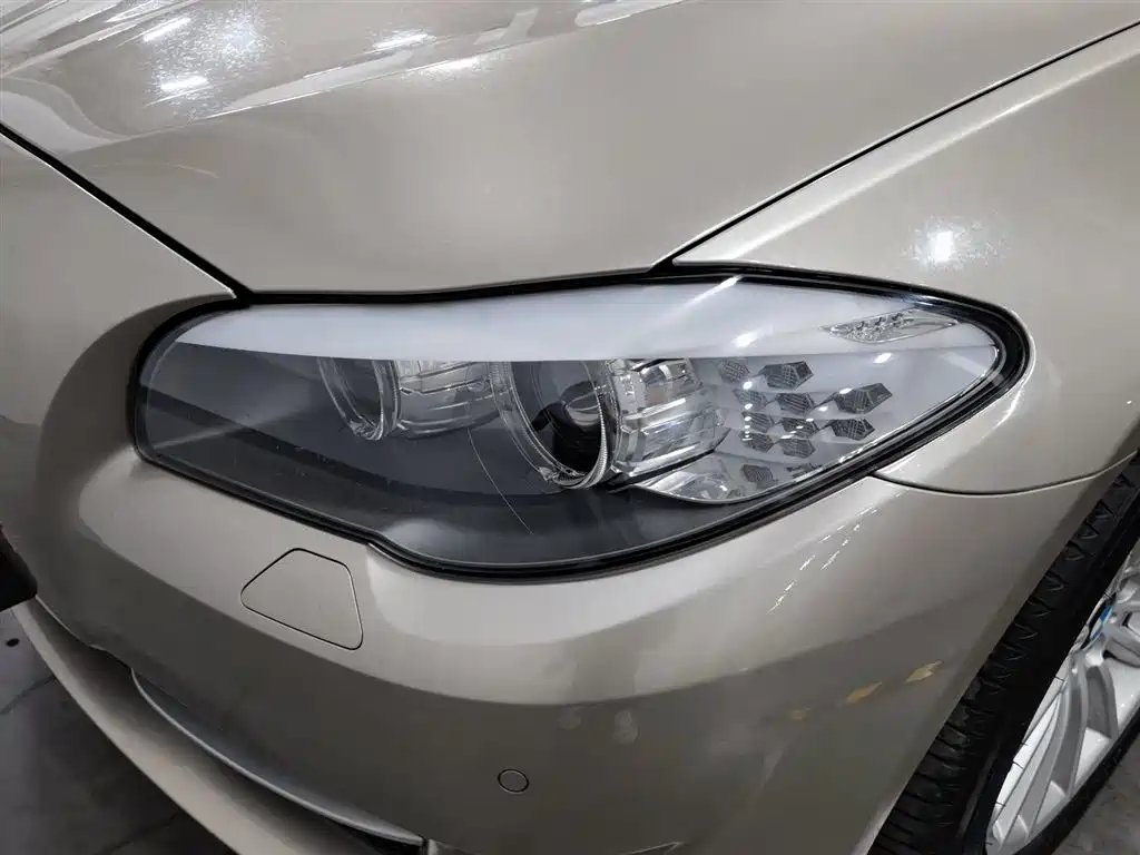 BMW 5 Series 2013 535Li Leadership фото 7