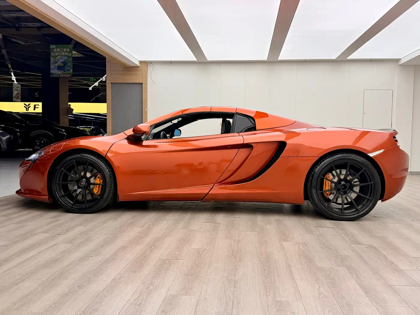 McLaren 625C 2015 3.8T Spider фото 4