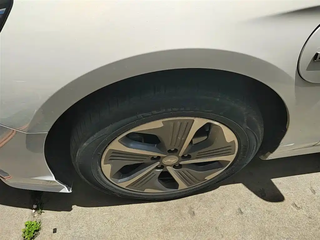 Hyundai Sonata Plug-in Hybrid 2018 2.0 PHE Smart Edition (China VI) фото 23