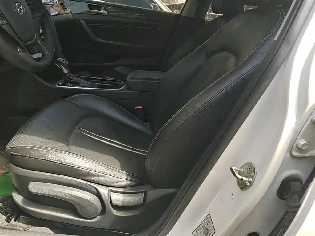 Hyundai Sonata Plug-in Hybrid 2018 2.0 PHE Smart Edition (China VI) фото 15
