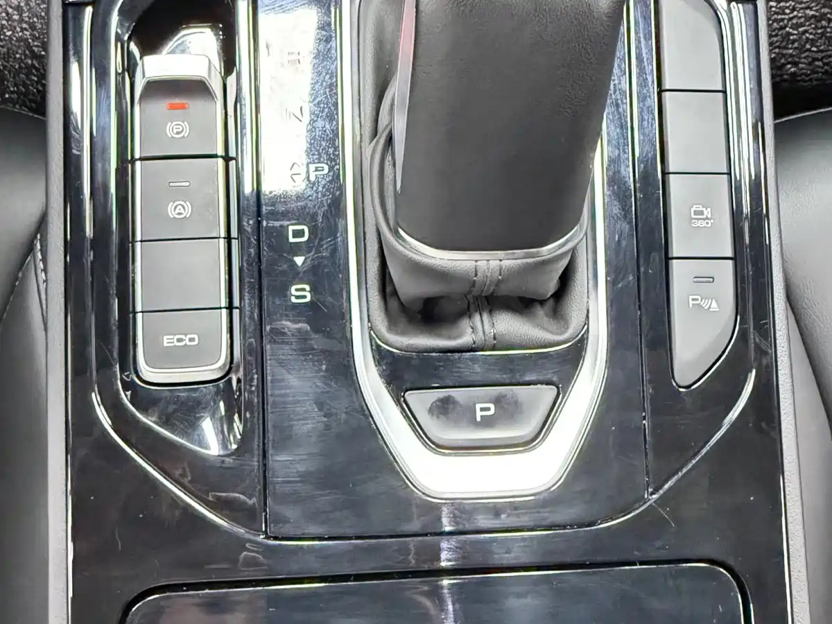 Photo 10 - Wuling Motors Wuling Victory