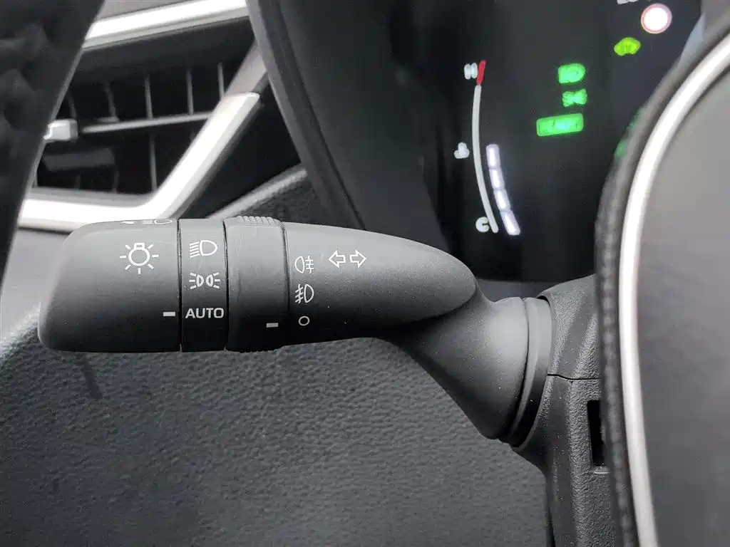 Toyota Corolla 2024 Model 1.8L Smart Hybrid Elite Edition фото 21