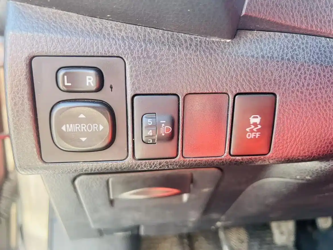 Toyota Corolla 2017 1.2T Manual GL фото 13