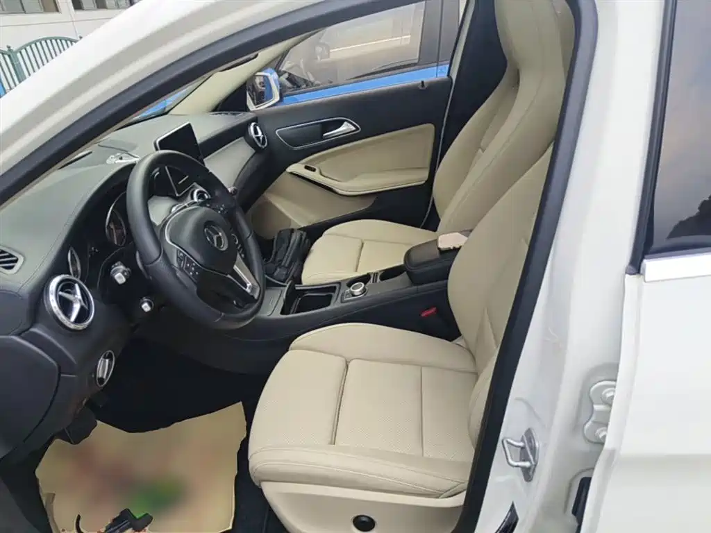 Mercedes-Benz GLA 2016 GLA 200 Fashion фото 15