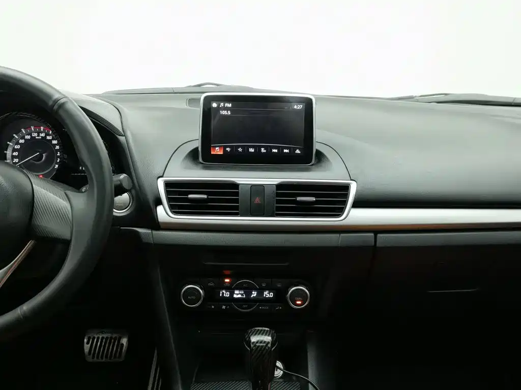 Фото 12 - Mazda Mazda 3