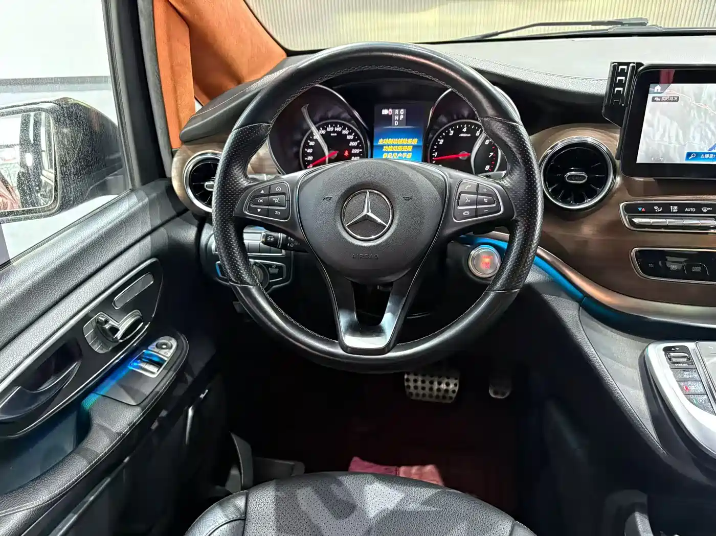 Mercedes-Benz V-Class 2021 V 260 L Long Wheelbase Luxury Edition фото 10