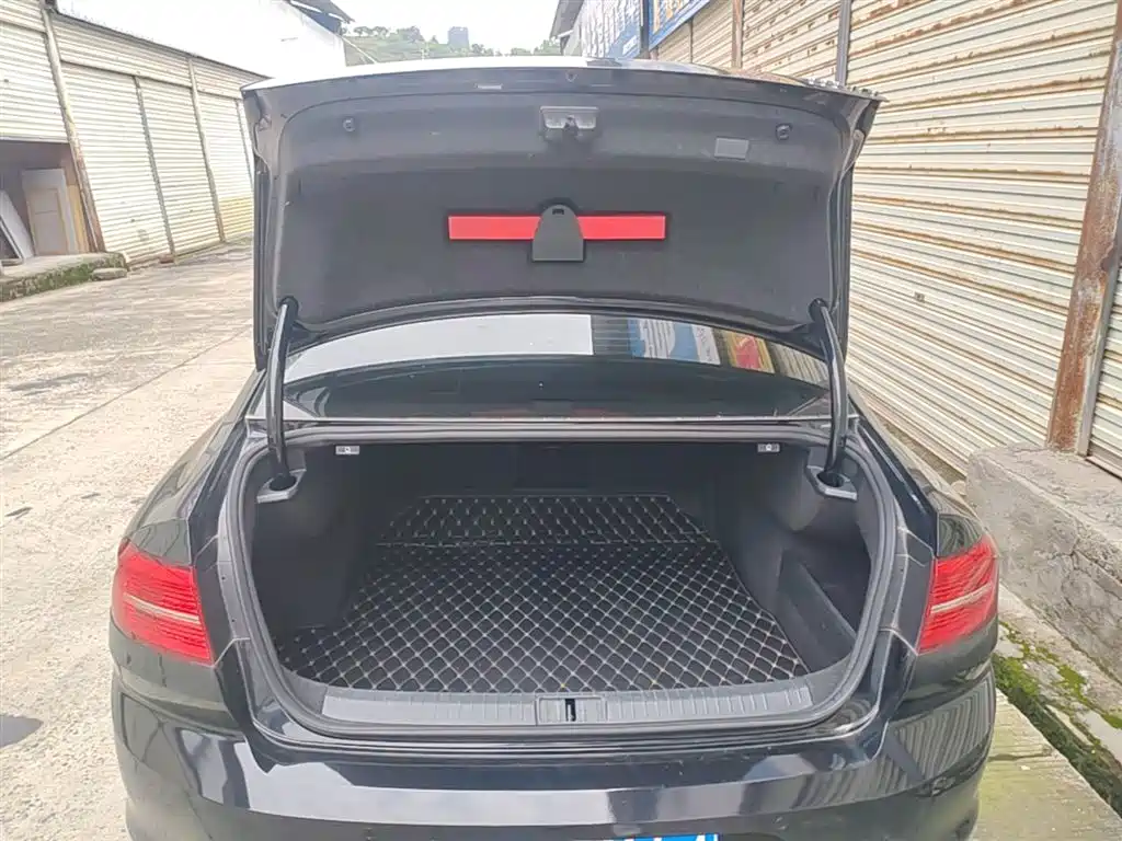 Volkswagen Magotan 2018 330TSI DSG Luxury фото 19
