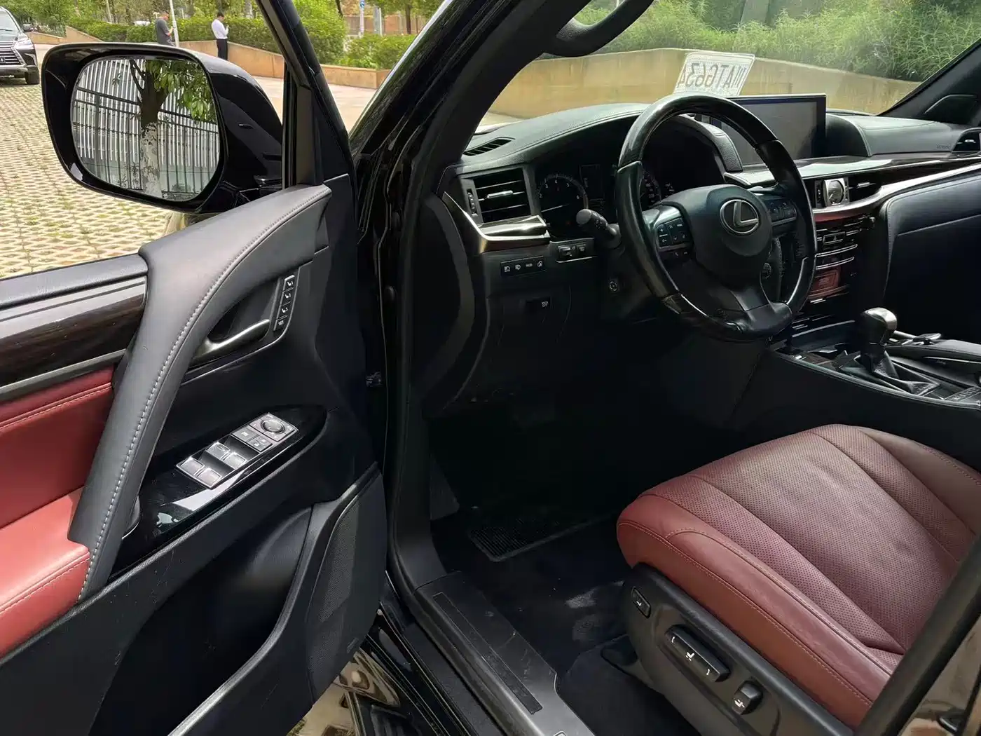 Lexus LX 2017 570 Dynamic Luxury фото 8