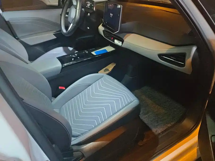 Photo 8 - Volkswagen ID.3
