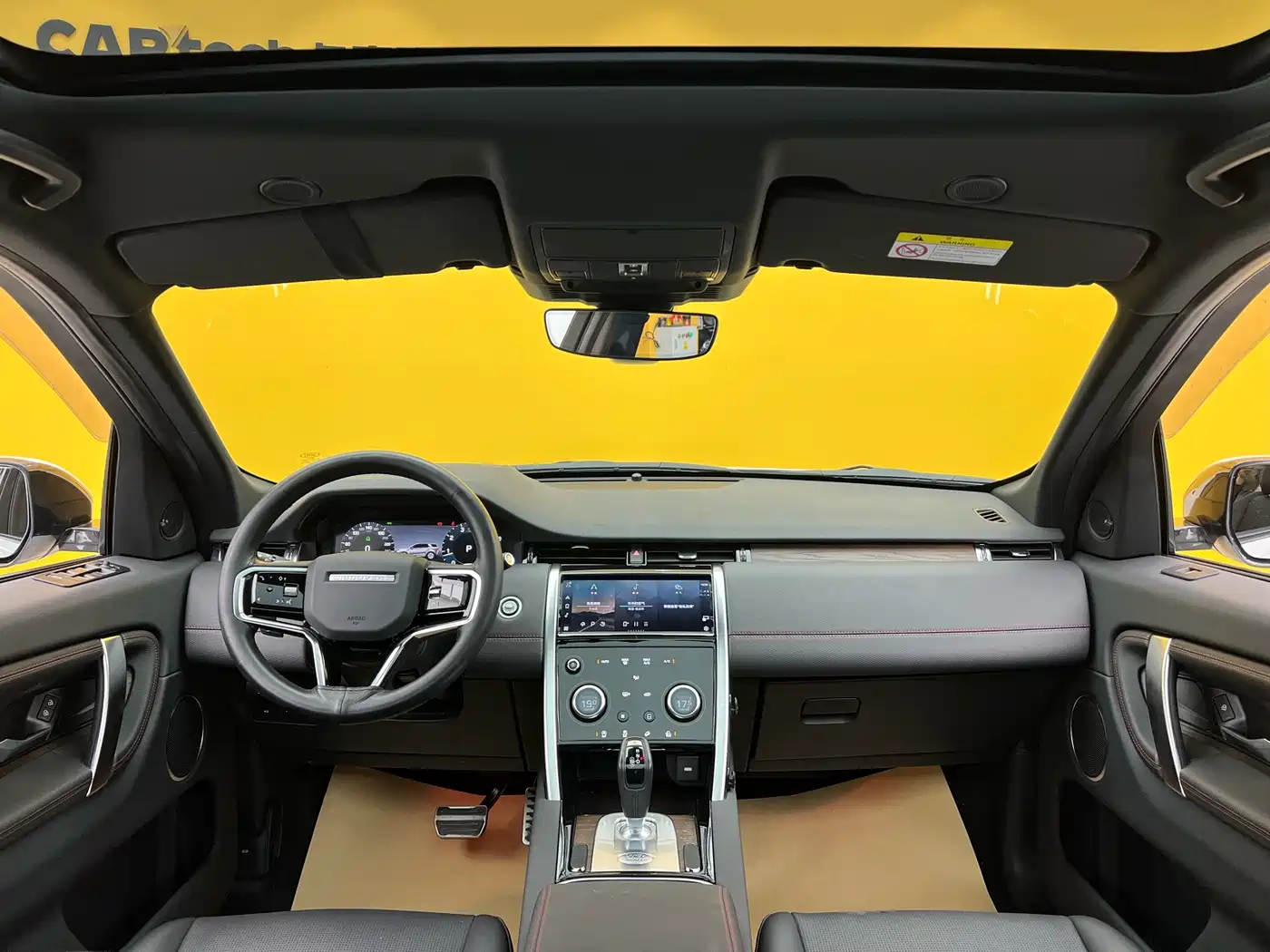 Land Rover Discovery Sport 2023 249PS R-Dynamic S Performance Version фото 26
